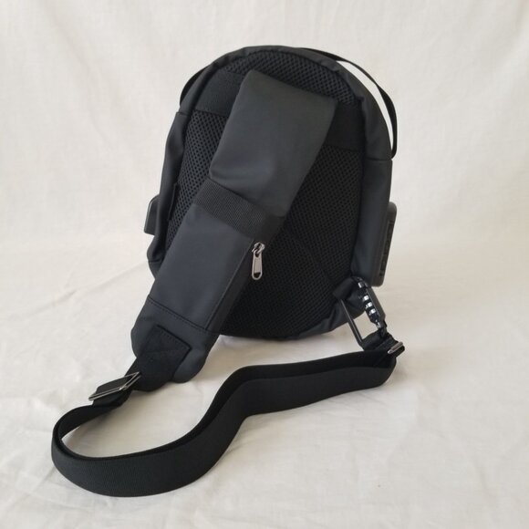 NEW! Anti-Theft Hard-Shell Crossbody/Shoulder Bag w/Locking Zippers and Strap - Picture 13 of 16